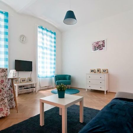 Marvelous Midtown Apartment Vienna Exterior photo