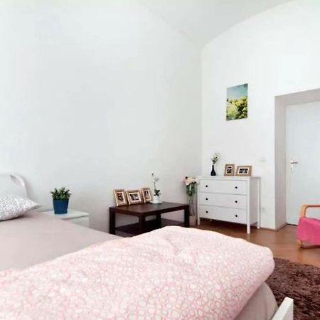 Marvelous Midtown Apartment Vienna Exterior photo